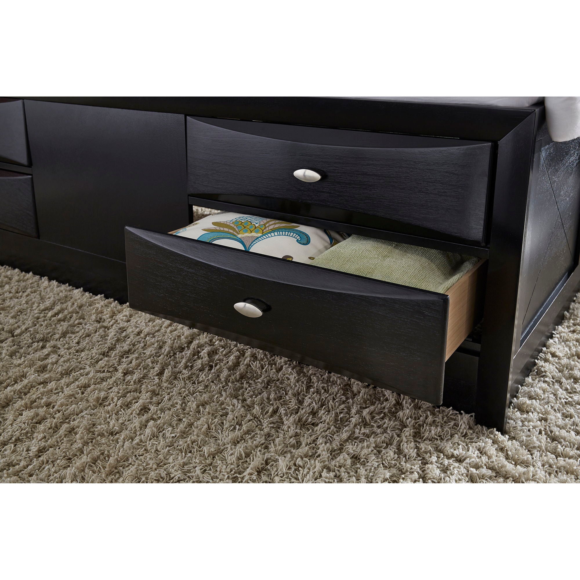 Lucille - Dresser With Spacious Drawers