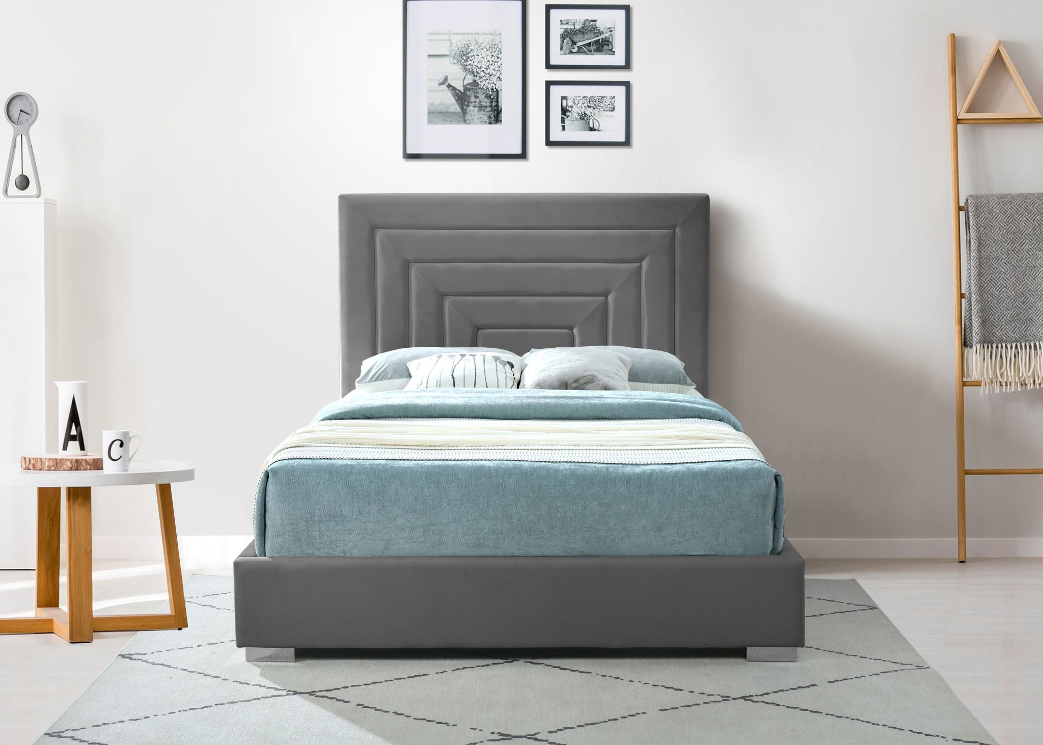Nora - Bed