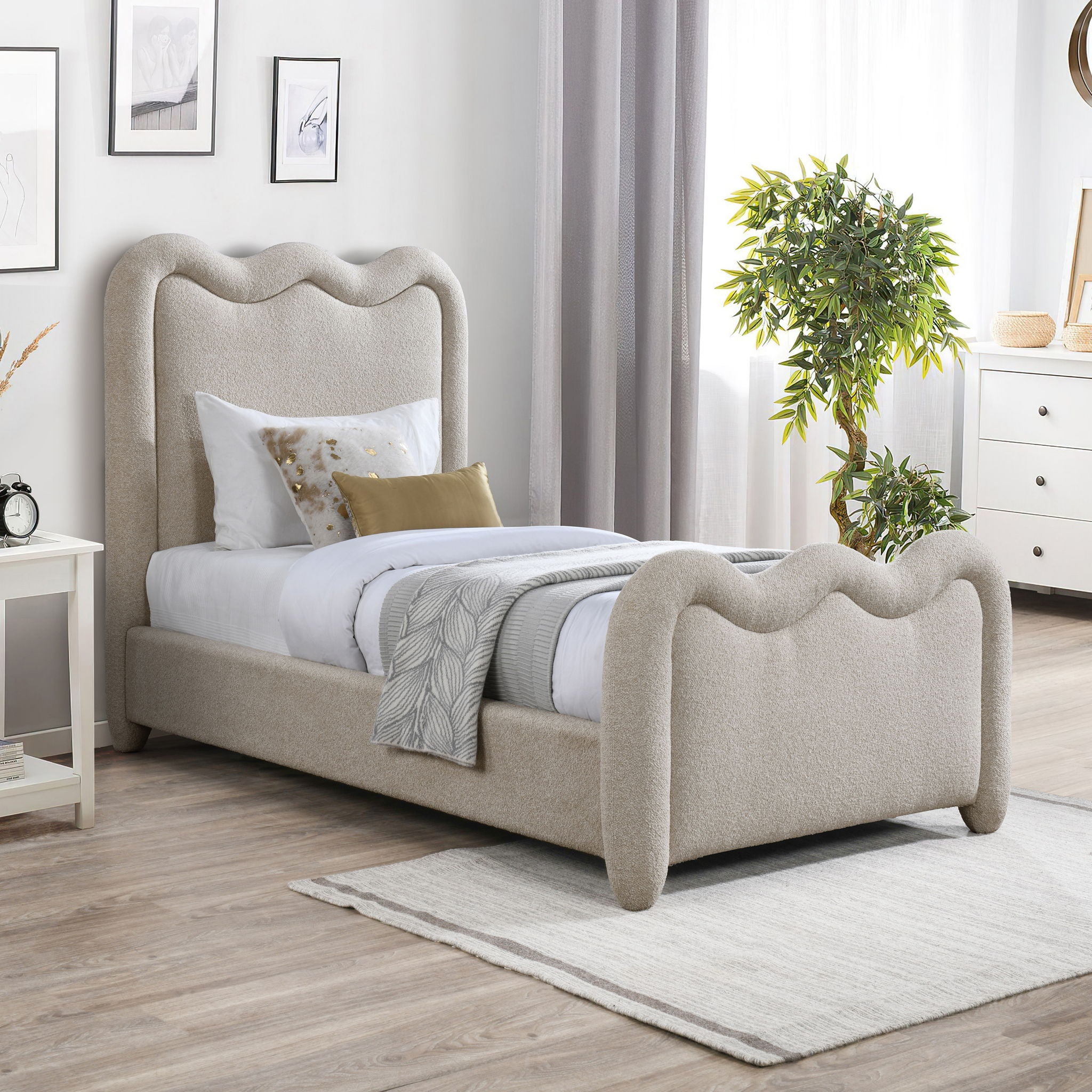 Gavin - Bed