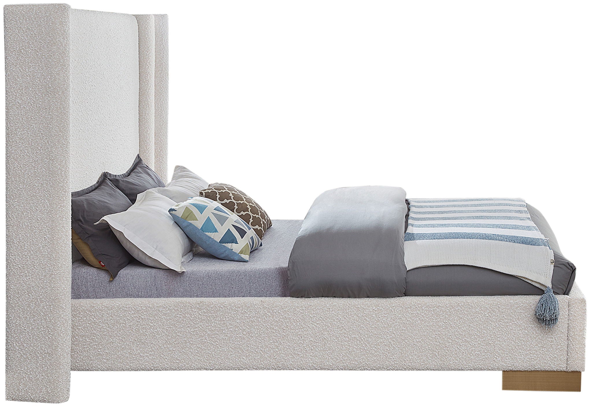 Halton - Bed