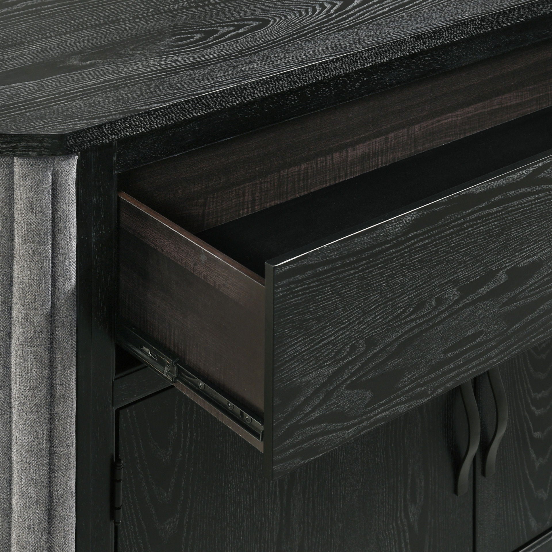 Skyline - Server - Onyx