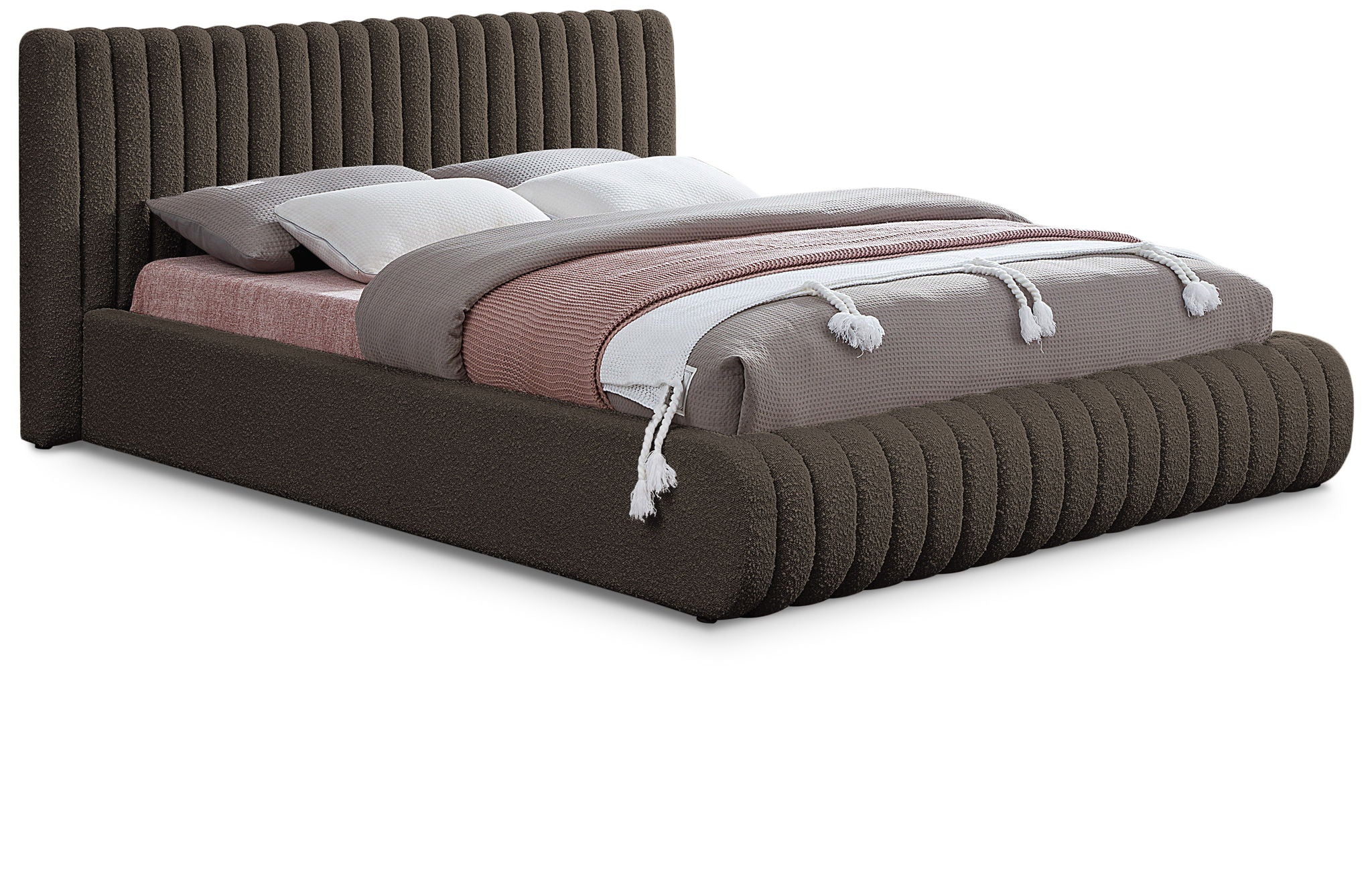 Nash - Bed