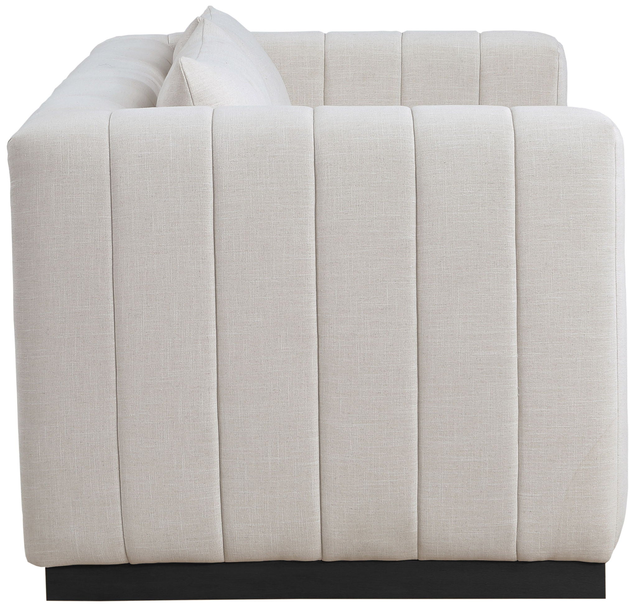 Lucia - Loveseat