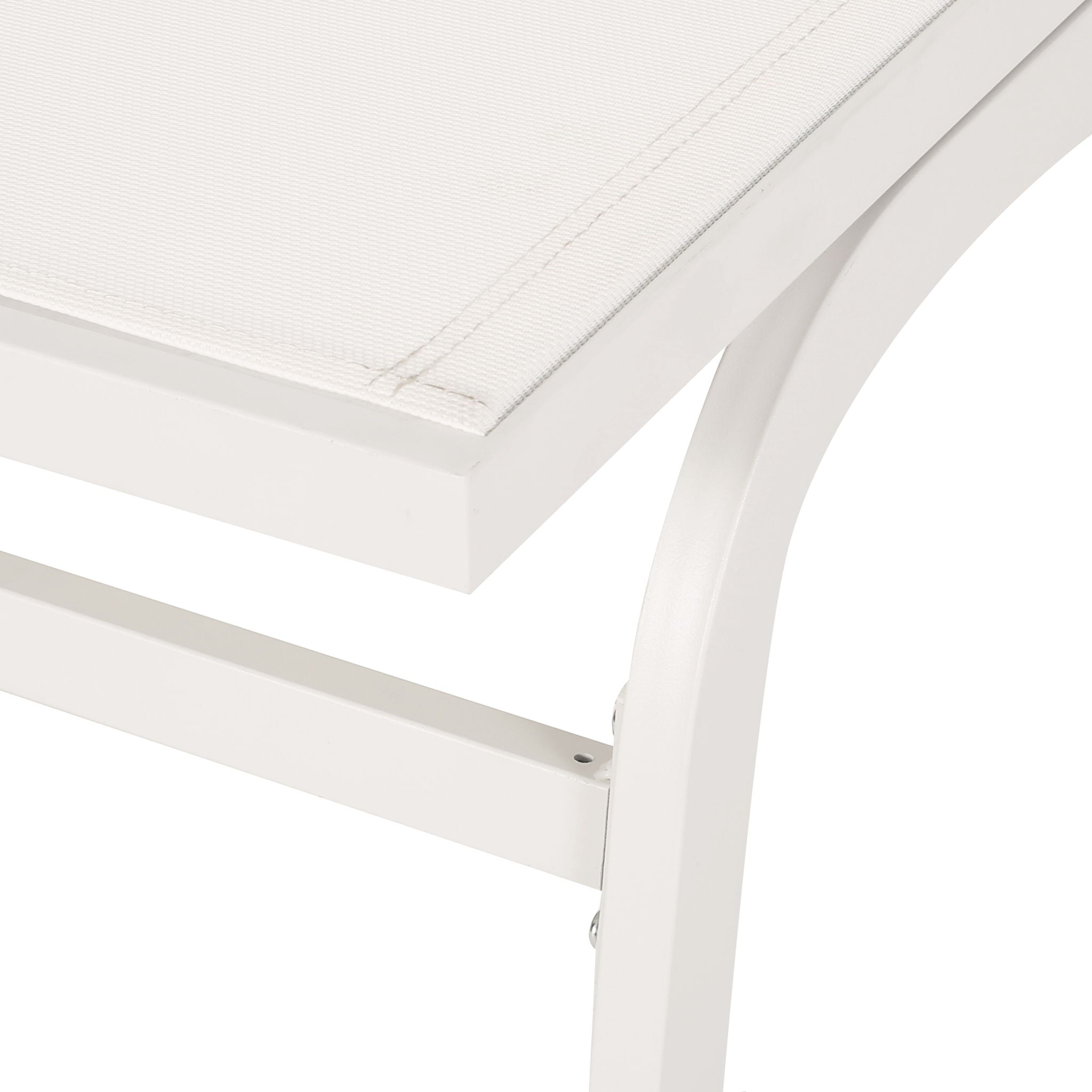 Finn - Contemporary Chaise Lounge For Outdoor Relaxation