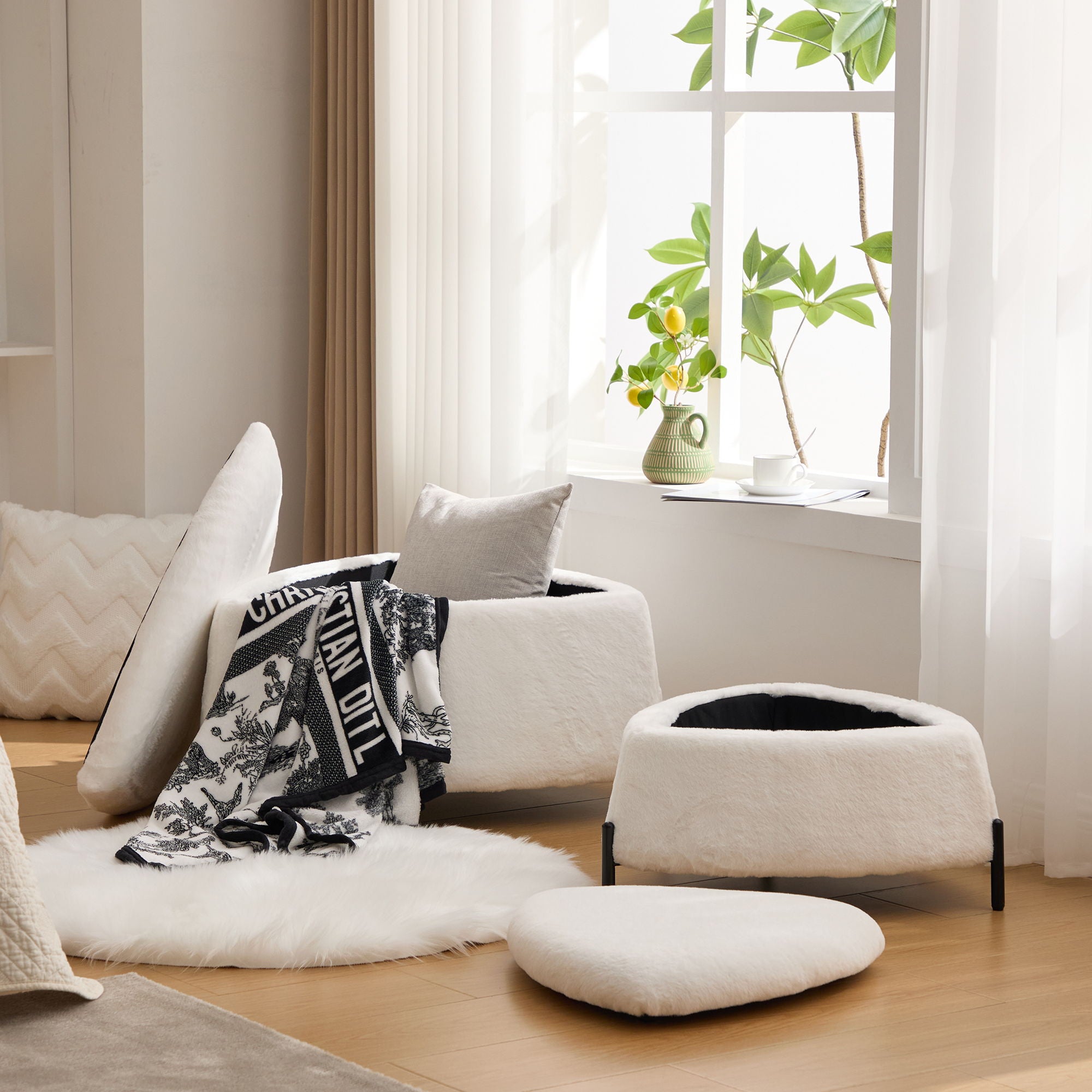 Upholstered Storage Ottoman Set With Reversible Lid