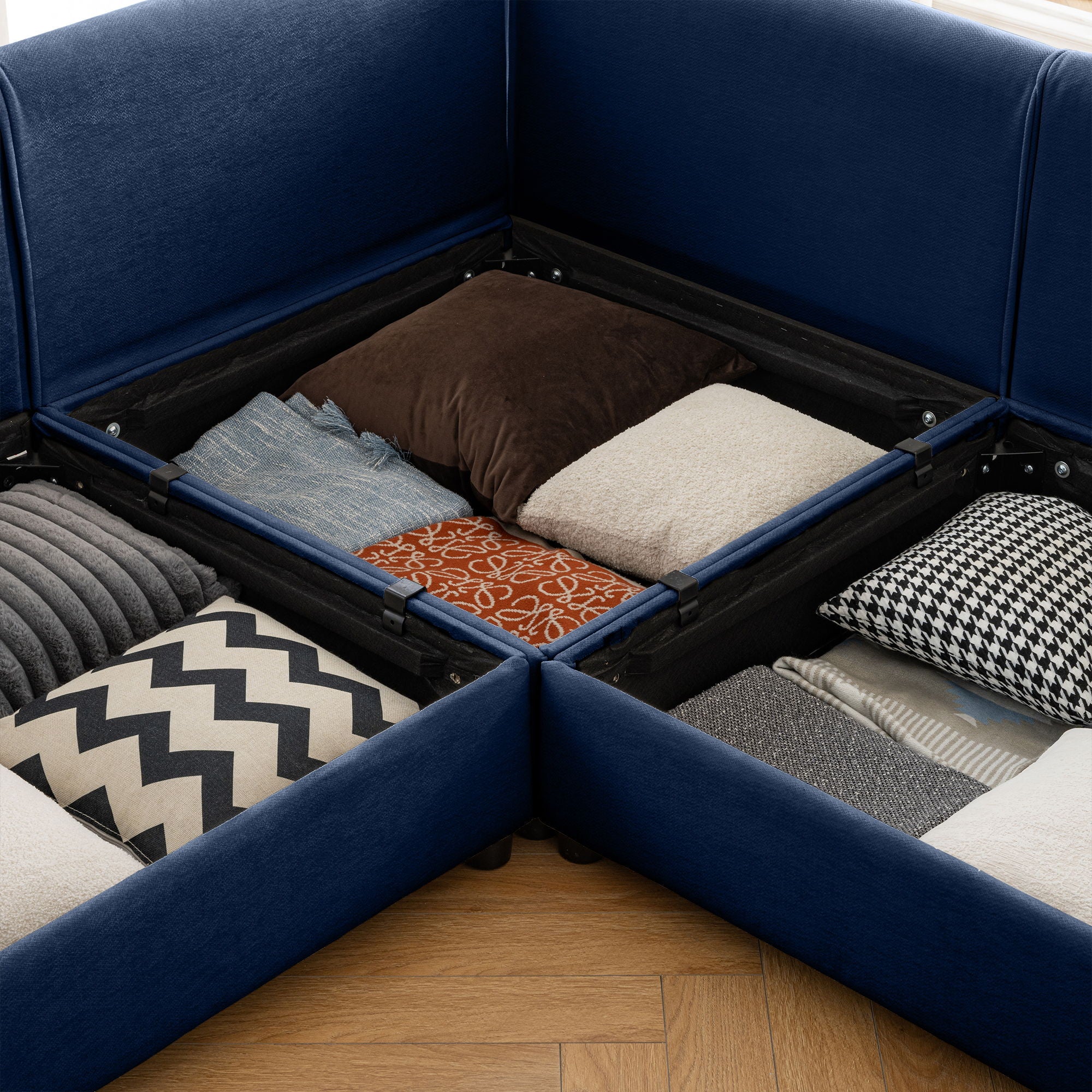 Contemporary Elegant Sofa With Storage And Ottoman