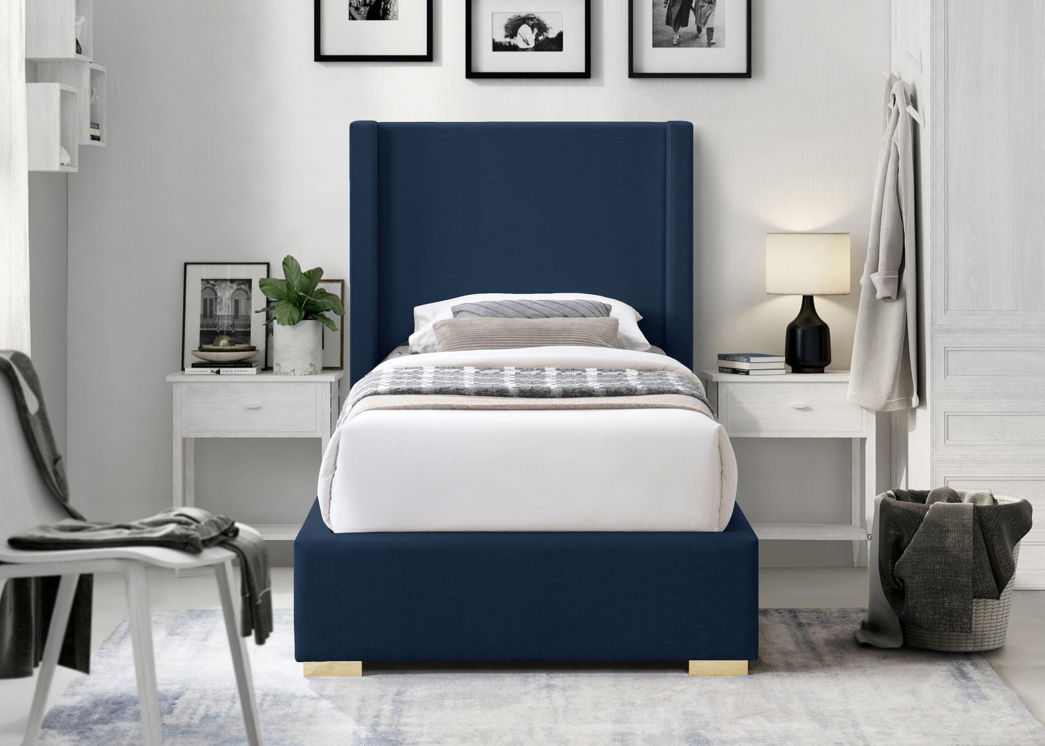 Royce - Bed