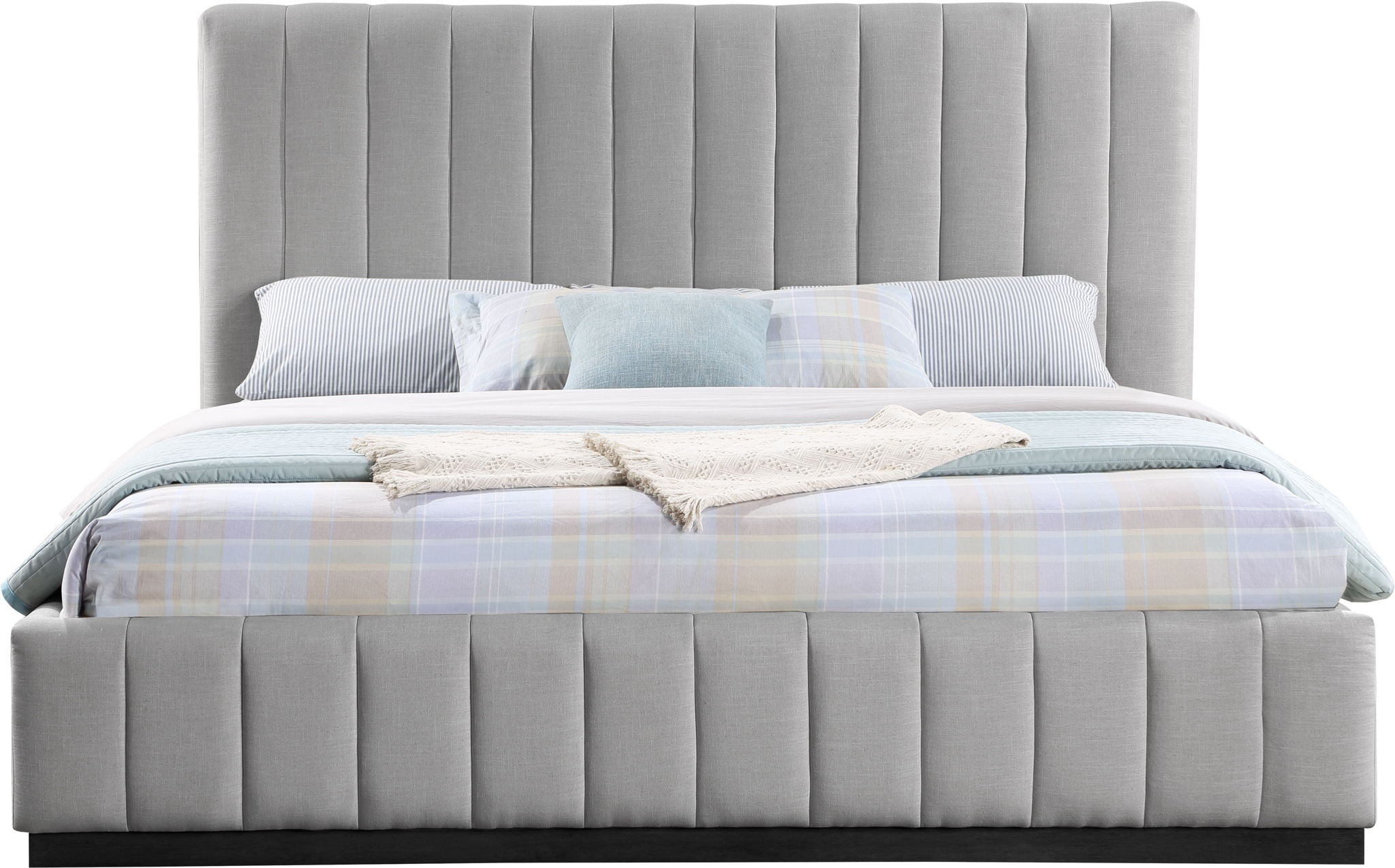 Lucia - Bed