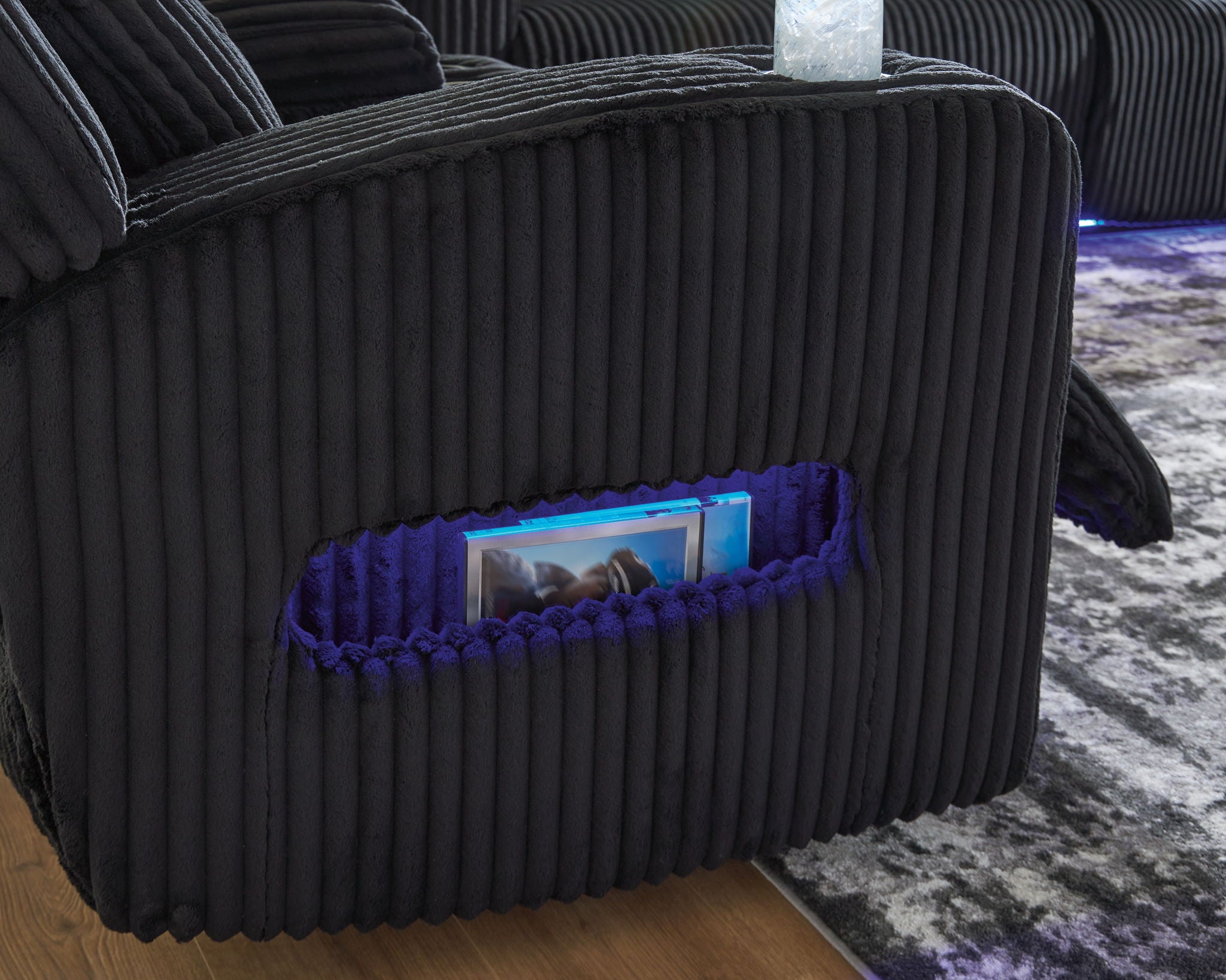Forest Lake - Power Reclining Sofa With Adj Headrest