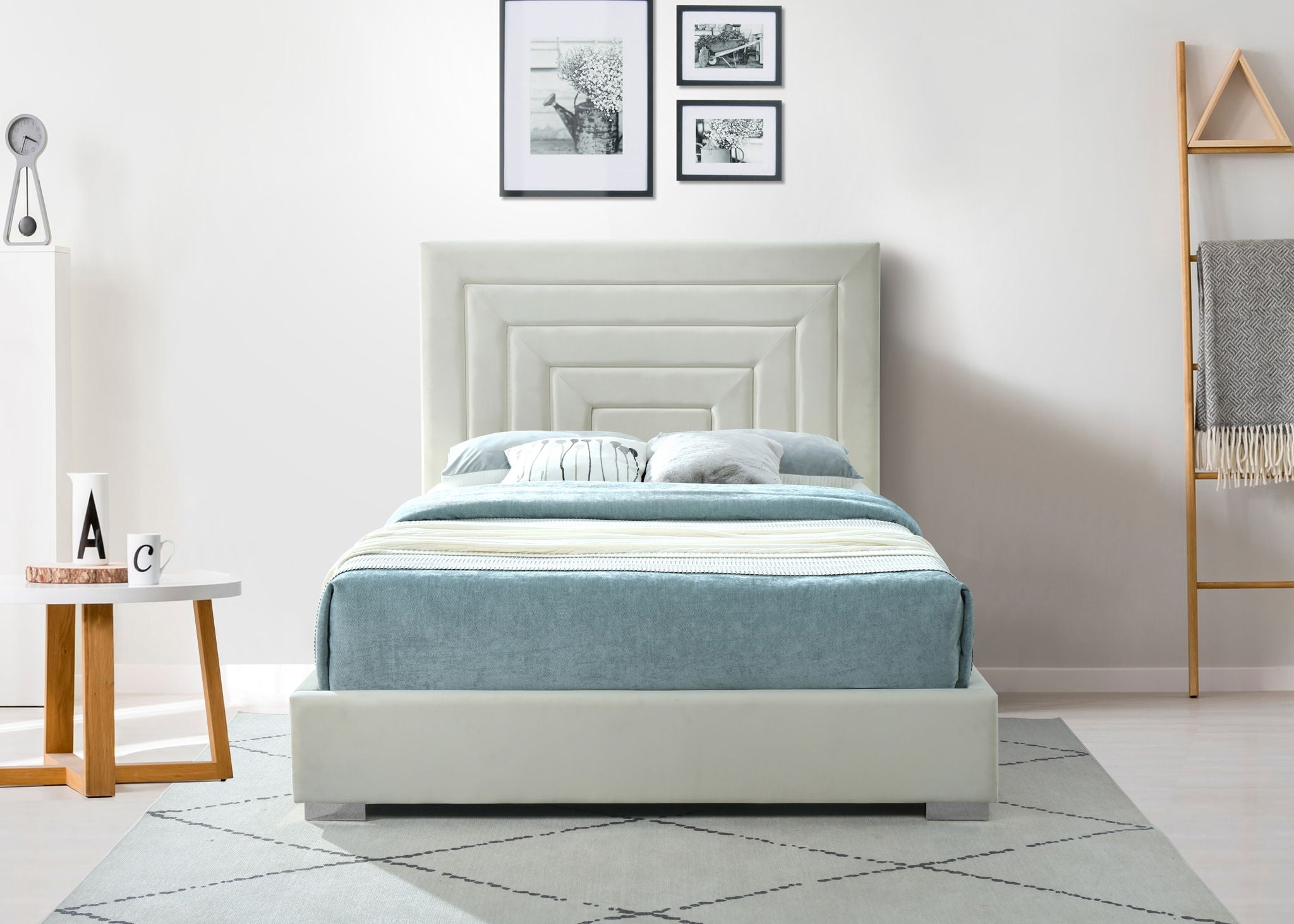 Nora - Bed