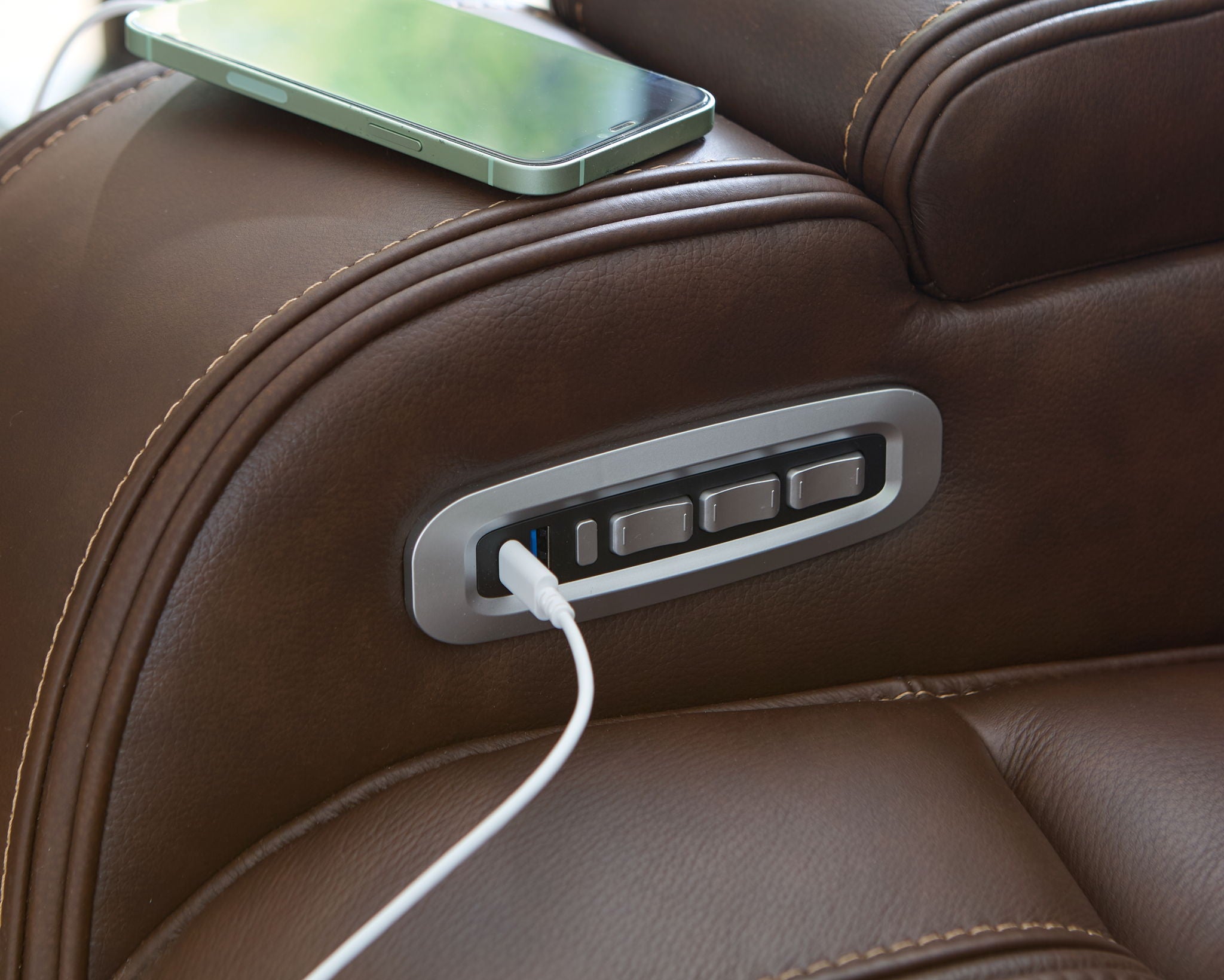 Knightington - Power Recliner With Audio Seating