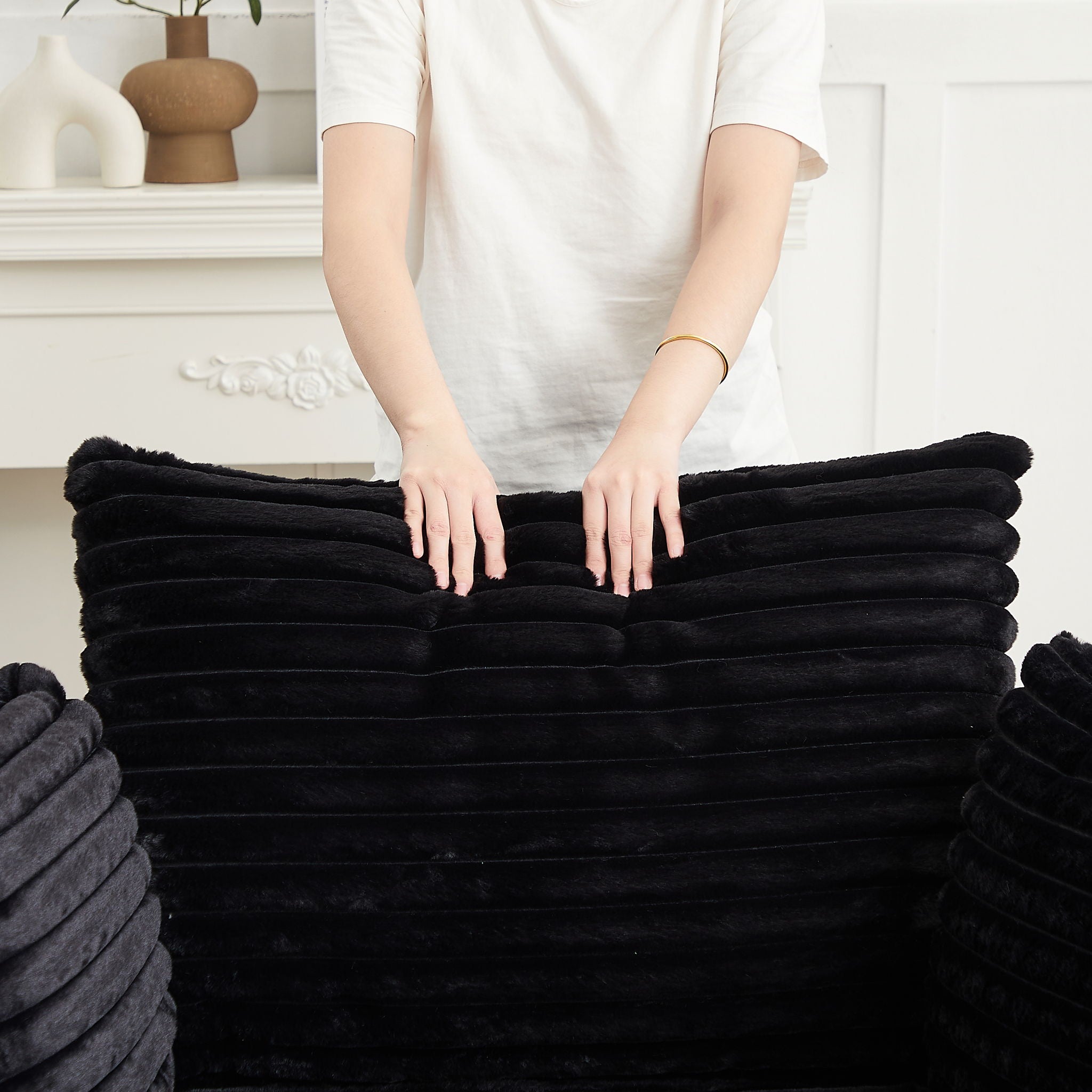 Swivel Chair With 360° Rotation For Living Room