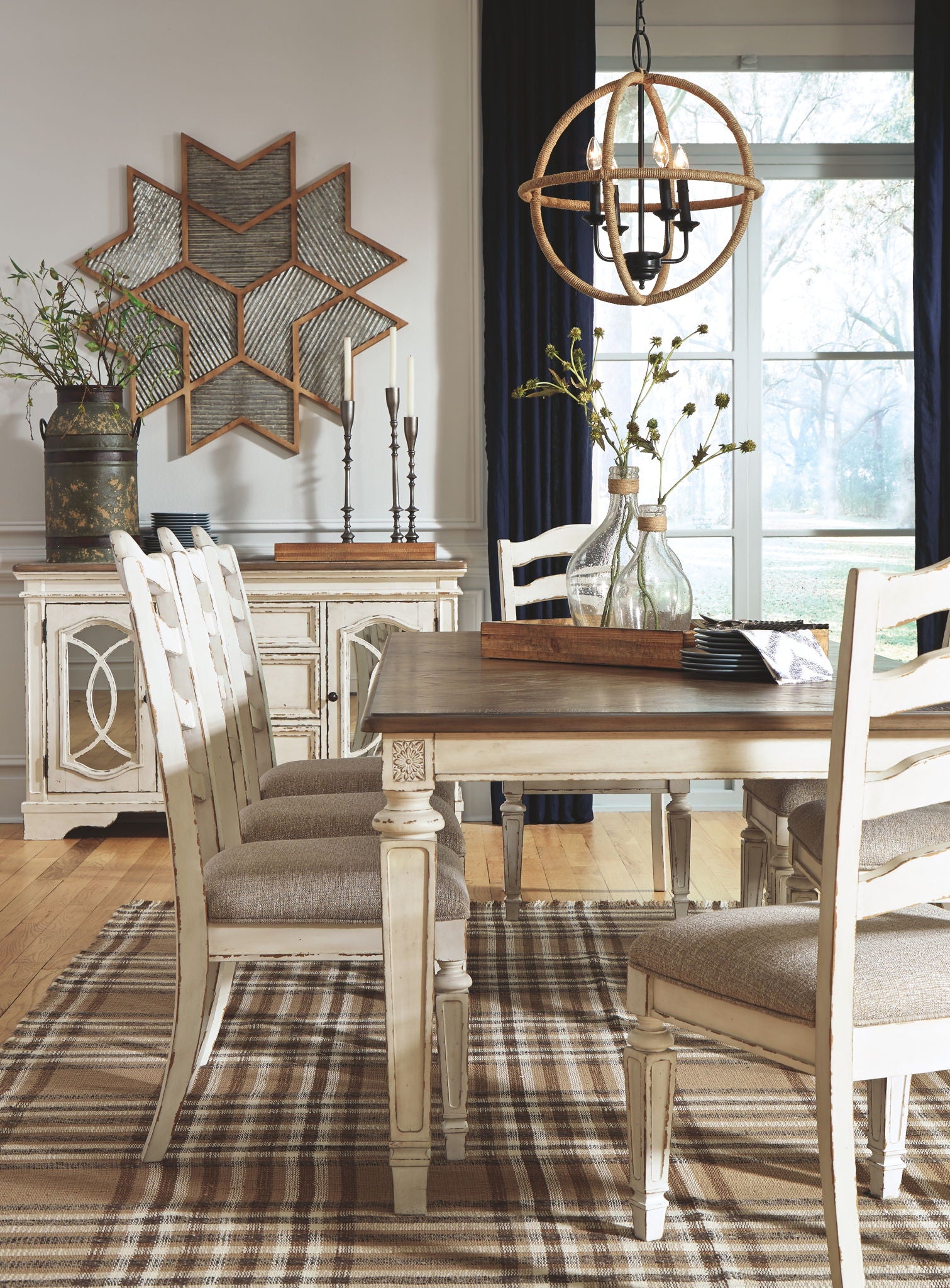 Realyn - Rectangular Dining Room Extension Table - Chipped White