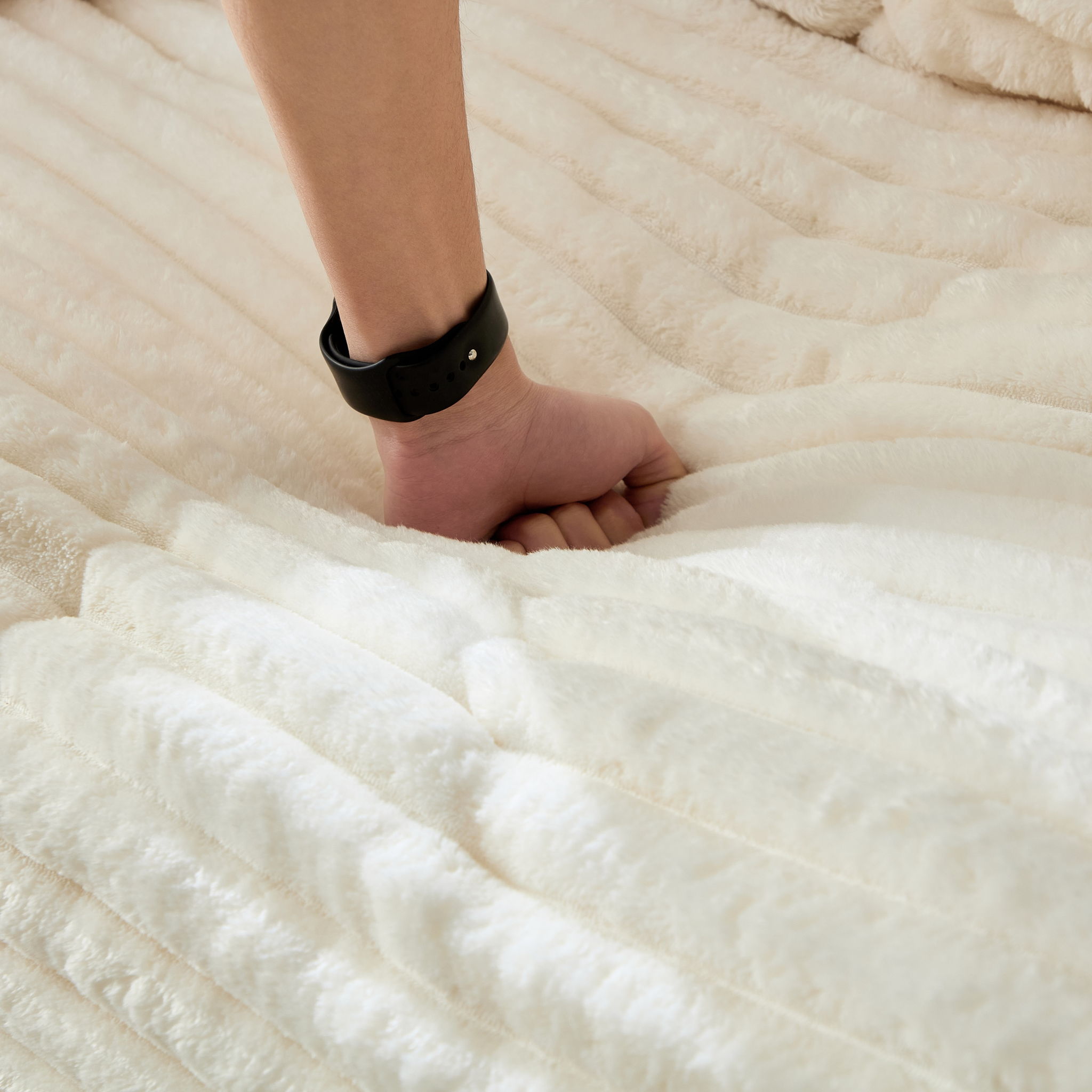 4 Seat Sofa With Soft Pillows And Movable Ottoman