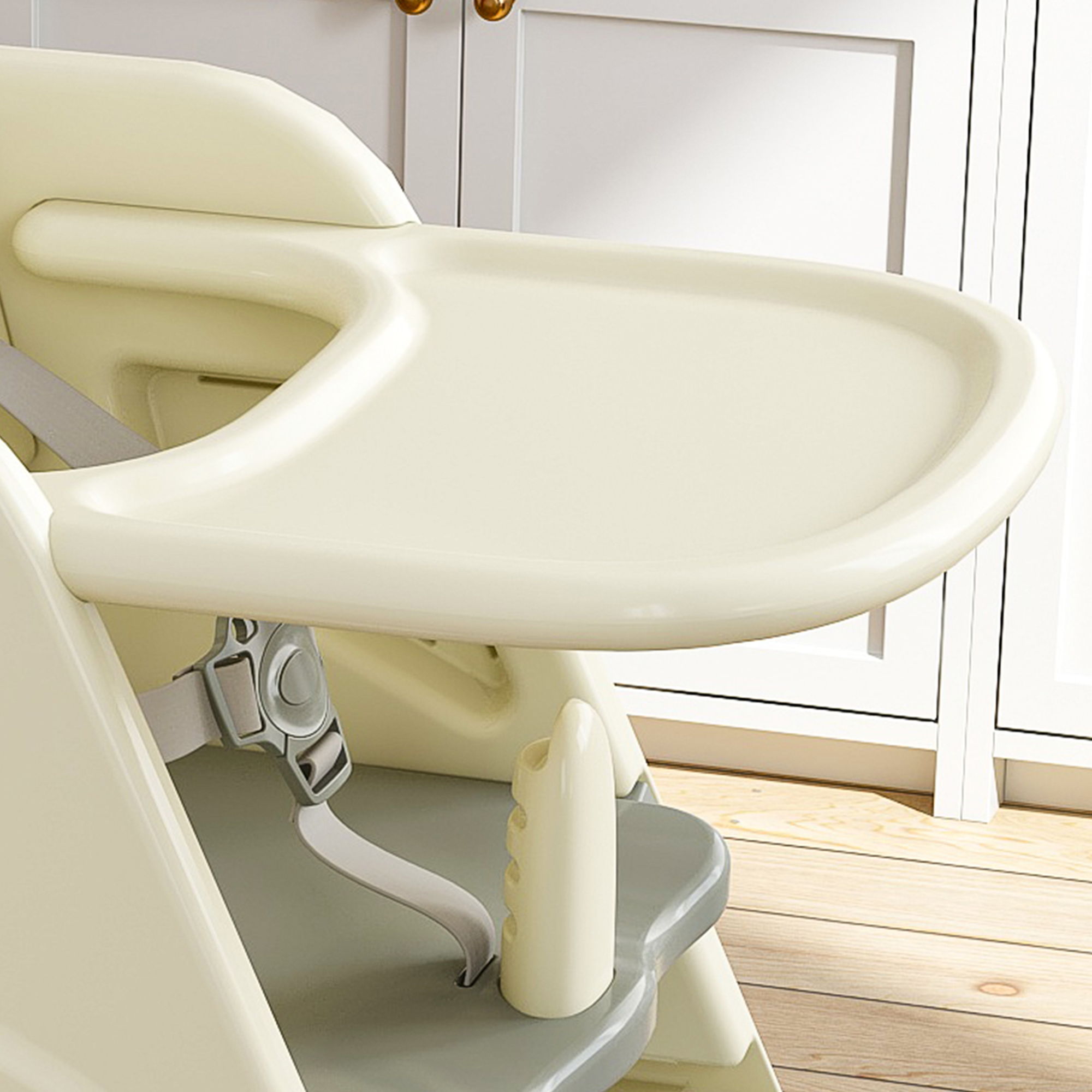 Multifunctional Growing Up Dining Chair With Adjustable Height And 5 Point Seat Belts