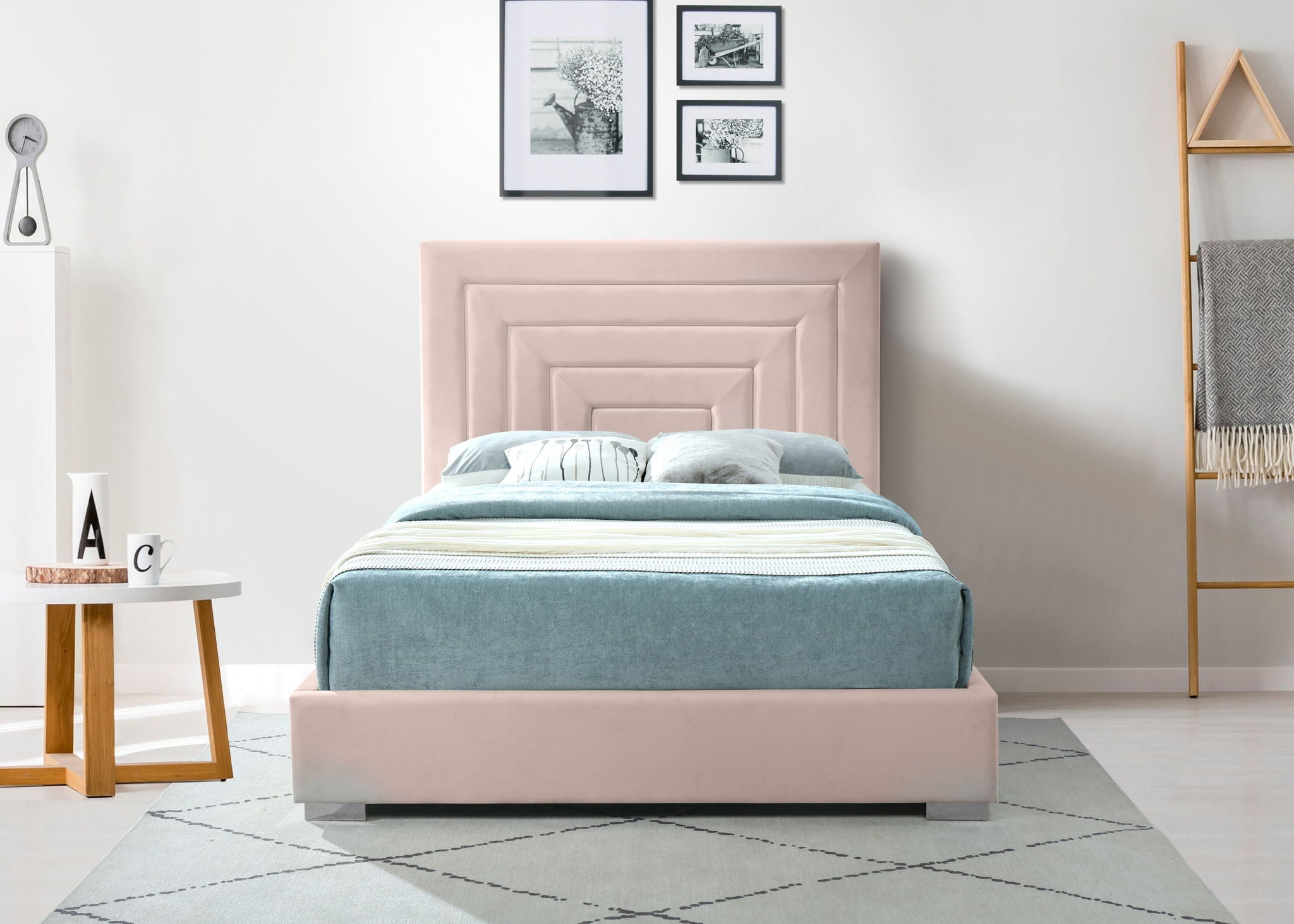 Nora - Bed