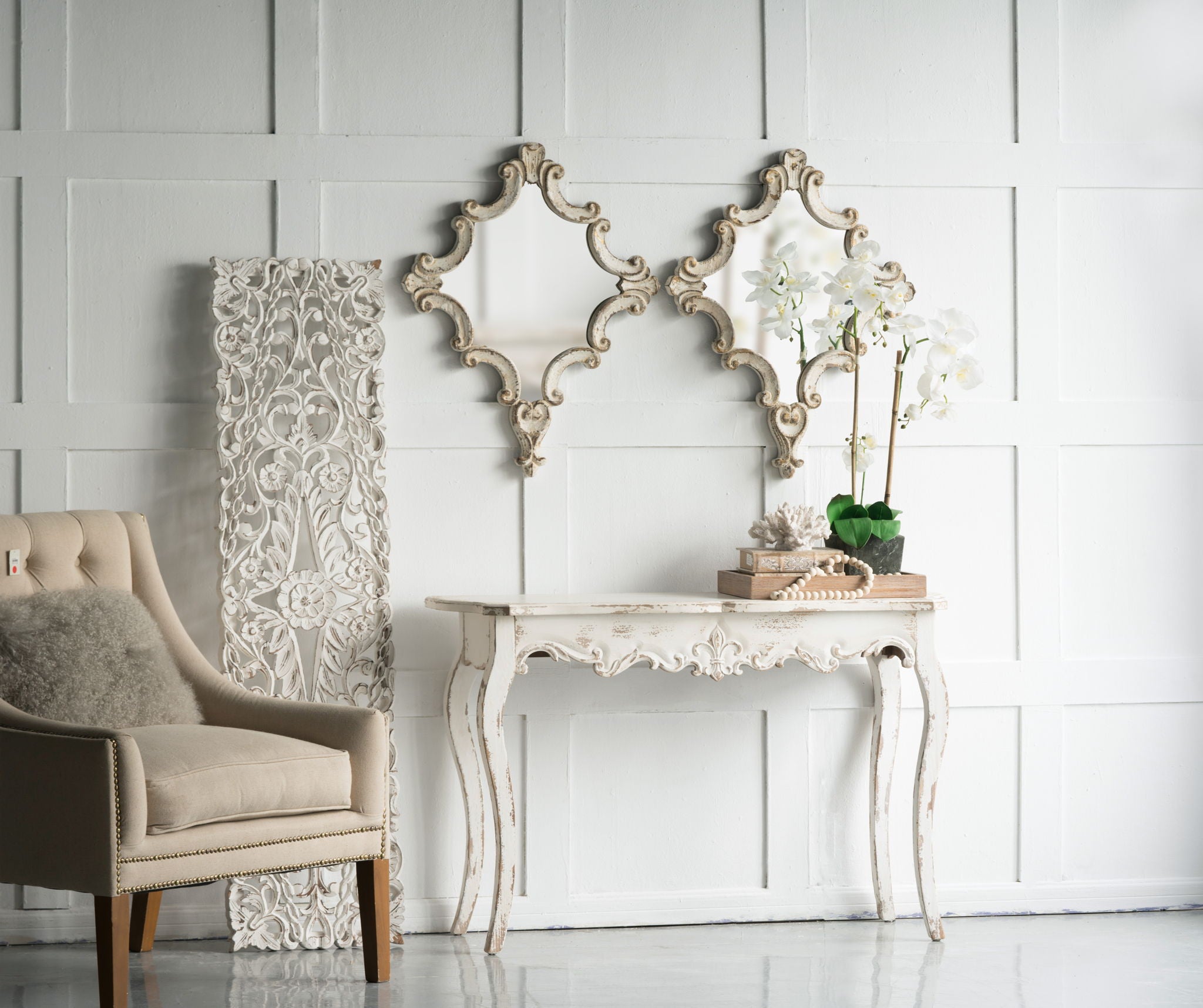 Artistic Diamond Scrollwork Mirror, Home Accent Mirror For Living Room, Entryway, Bedroom, Office - Antique White