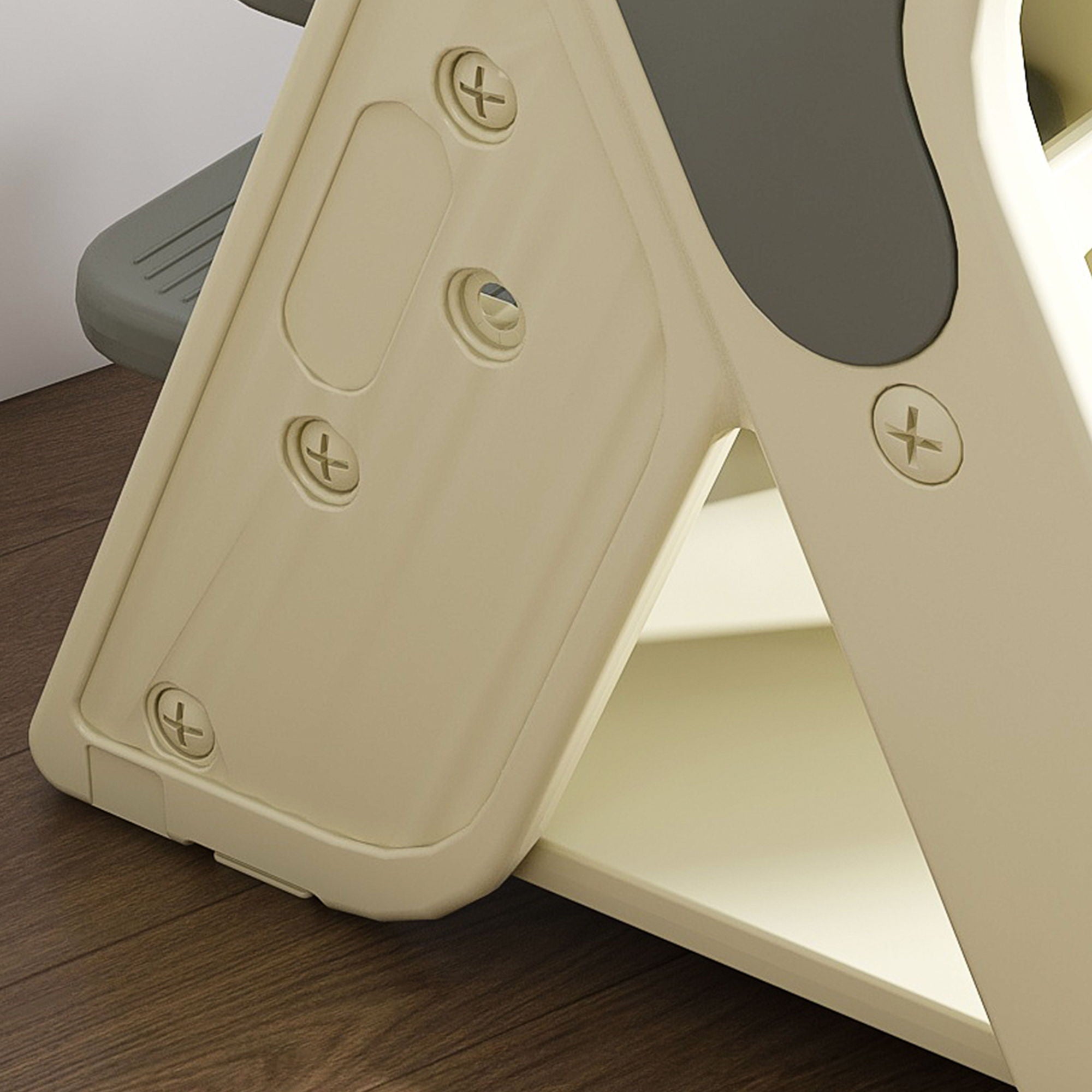 Multifunctional Growing Up Dining Chair With Adjustable Height And 5 Point Seat Belts