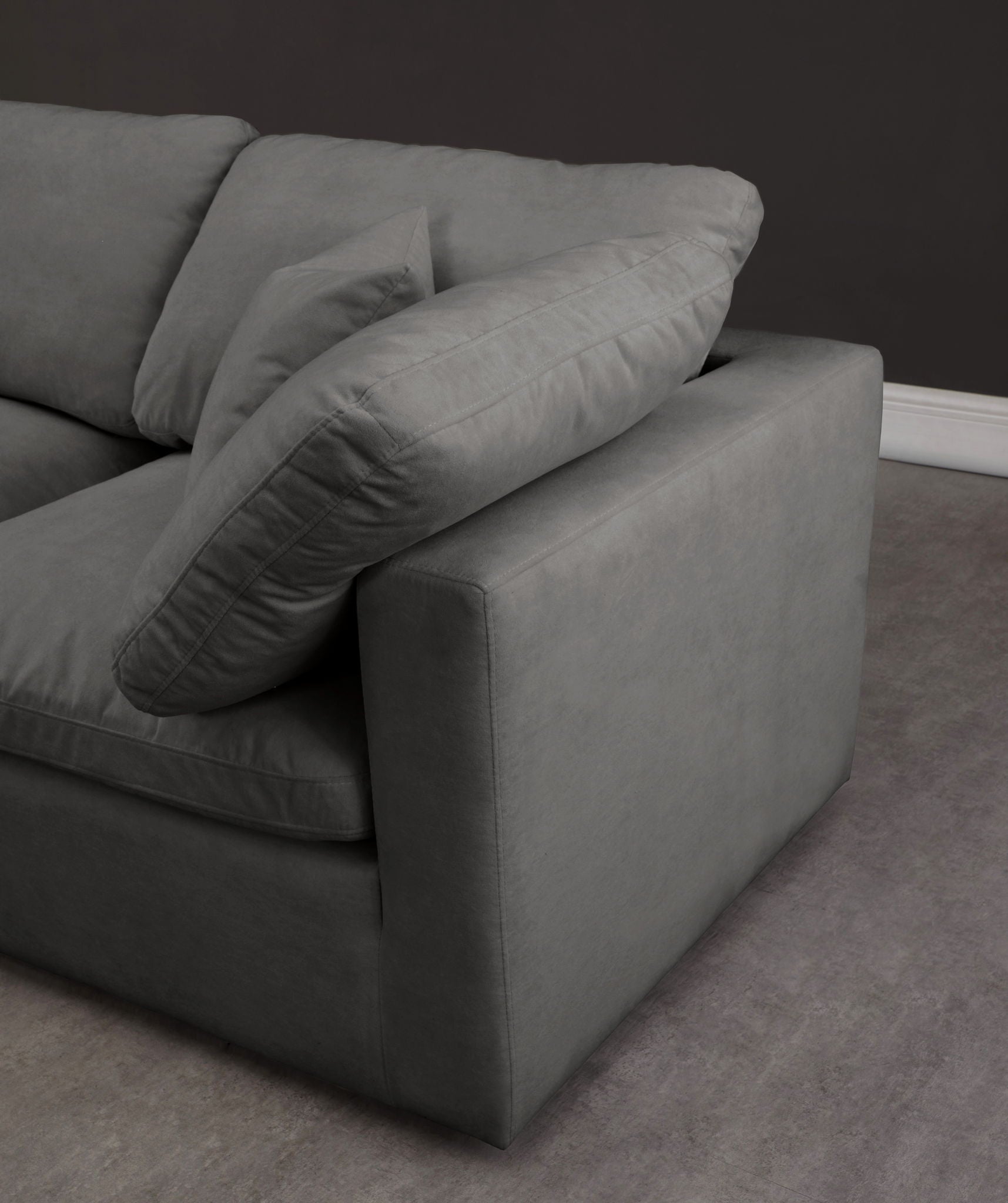 Plush - 6 Piece Modular Sectional