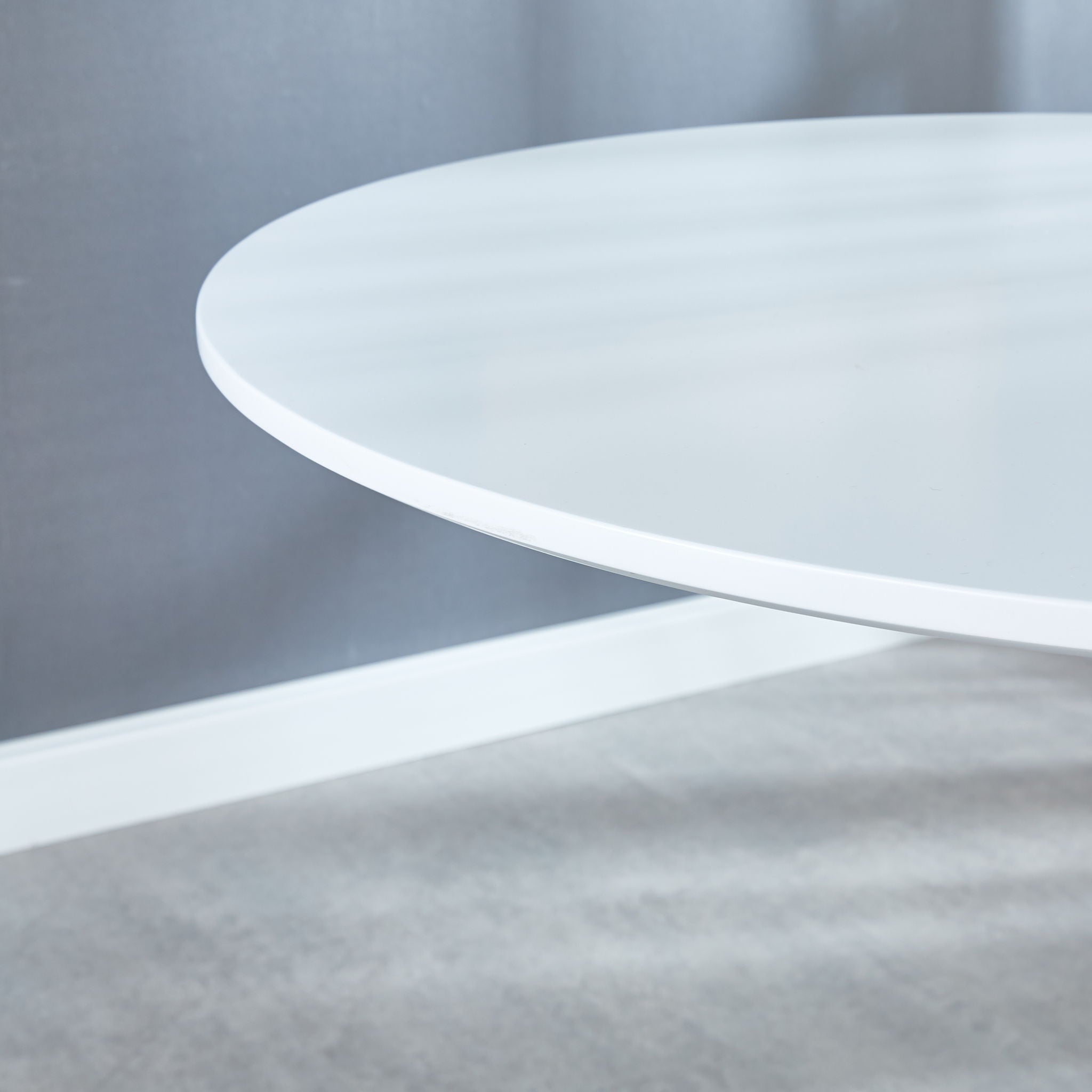 Mid-Century Tulip Table With Round Top, Pedestal Base