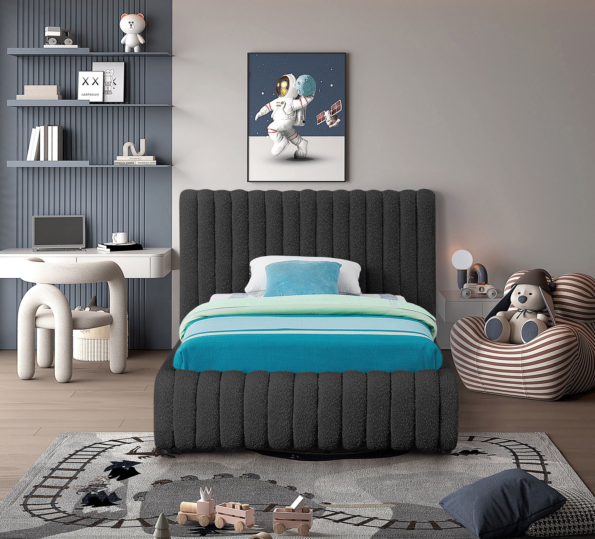 Nash - Bed