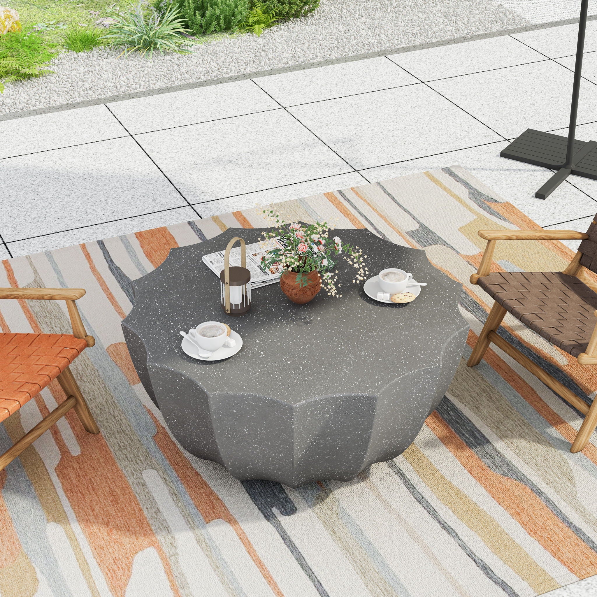 Modern Round Coffee Table For Indoor / Outdoor