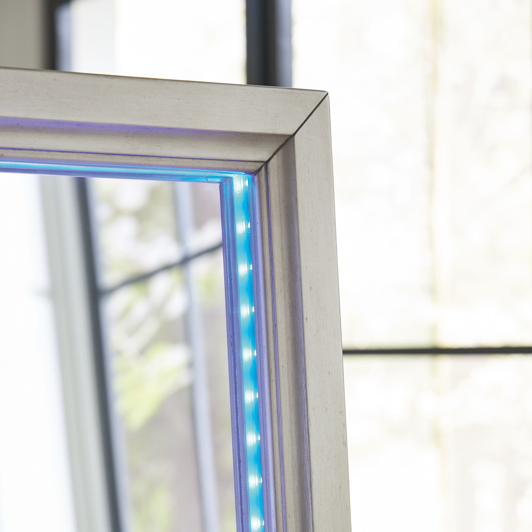 Evesen - Floor Standing Mirror With Storage - Champagne