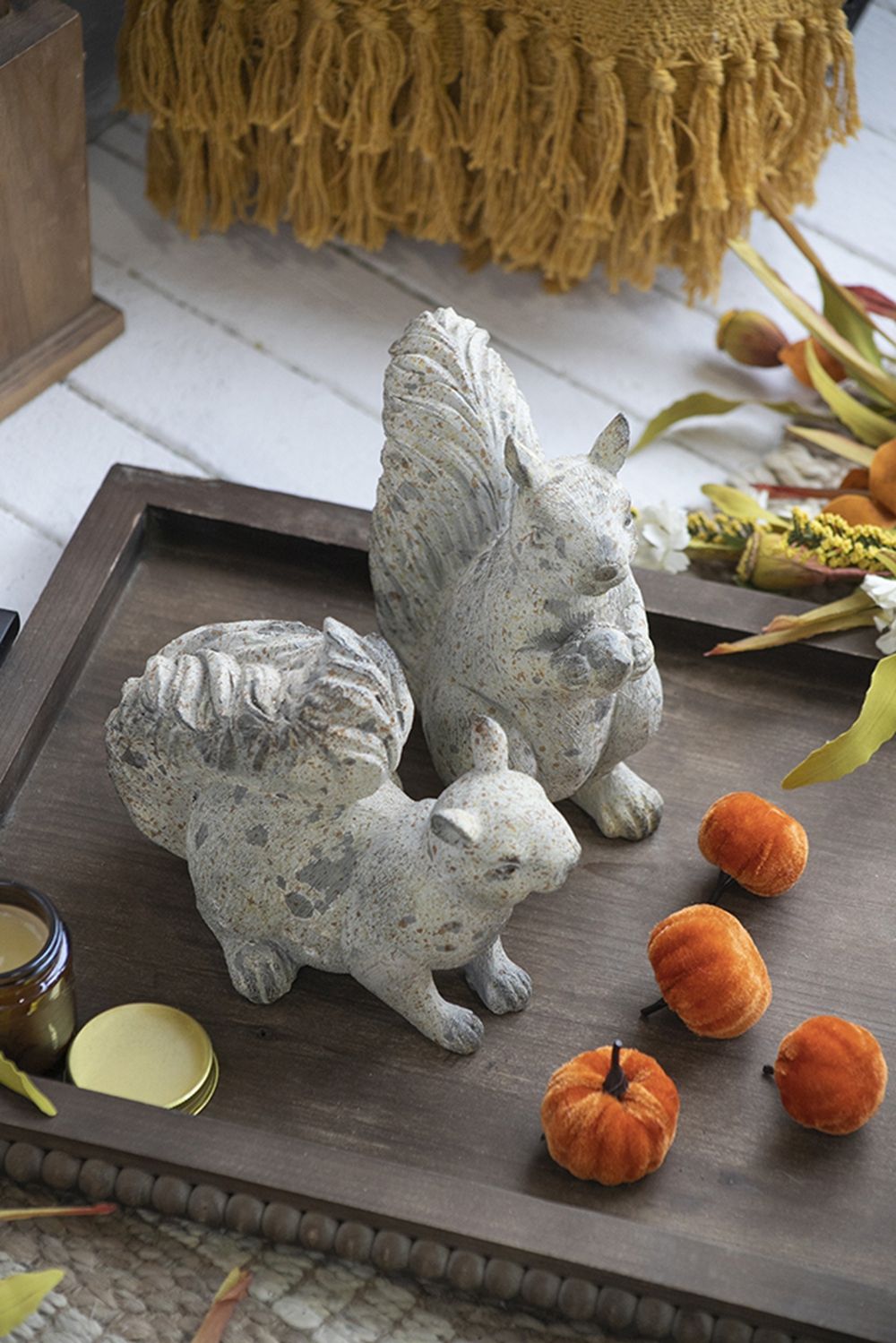 Resin Standing & Lying Down Squirrel Rustic, For Harvest Festival Fall Festival & Thanksgiving Table Decorations (Set of 2) - Antique Cream