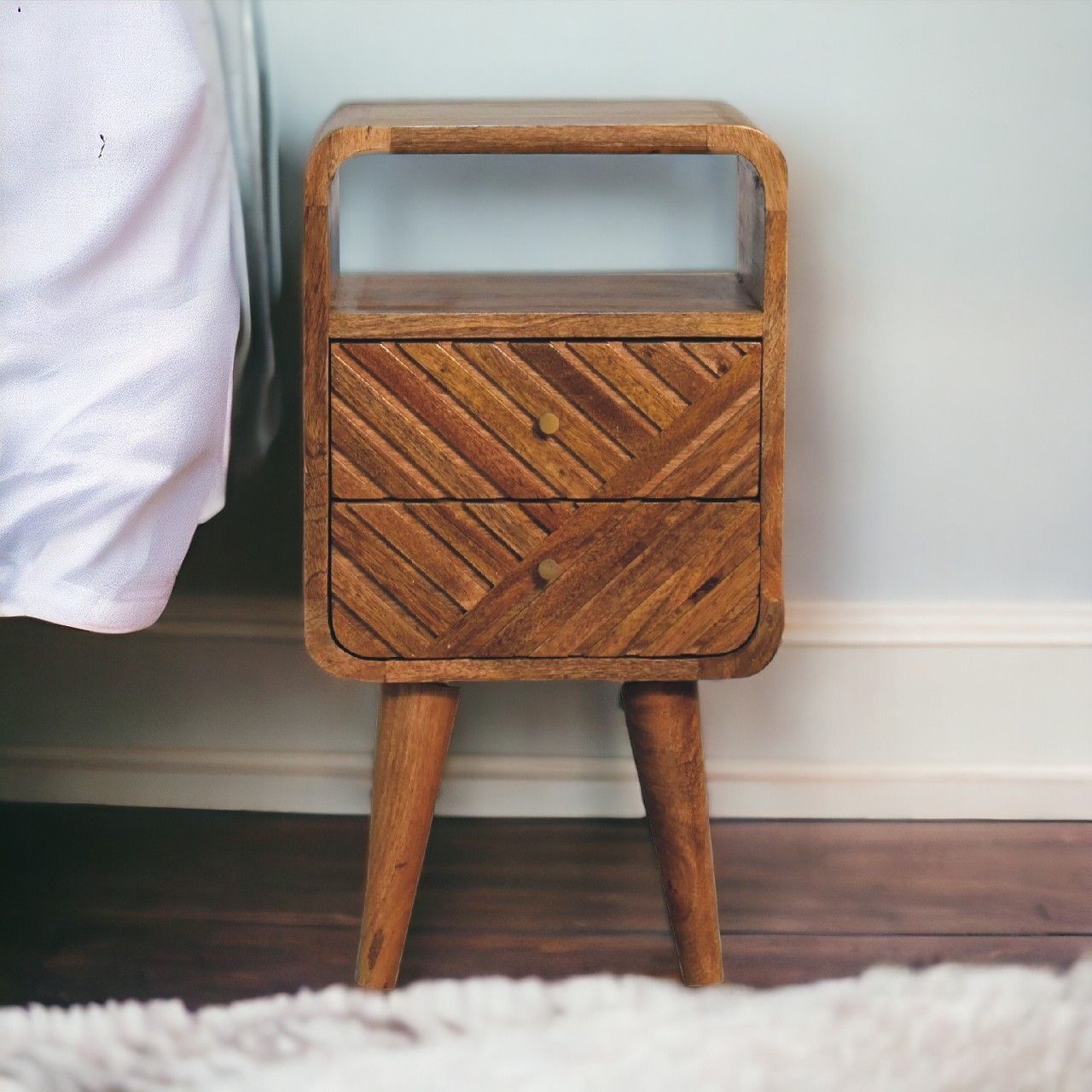 Lille - Mini Curved Nightstand - Oak