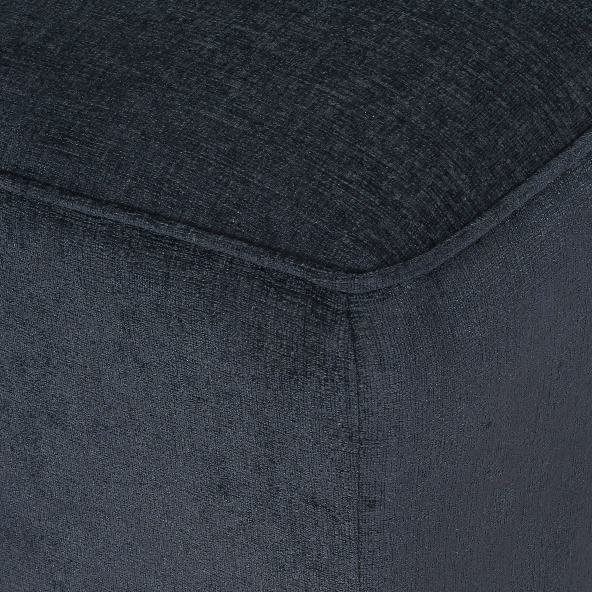 Upholstered Chaise Lounge With Scroll Arms, Turned Legs And 2 Pillows