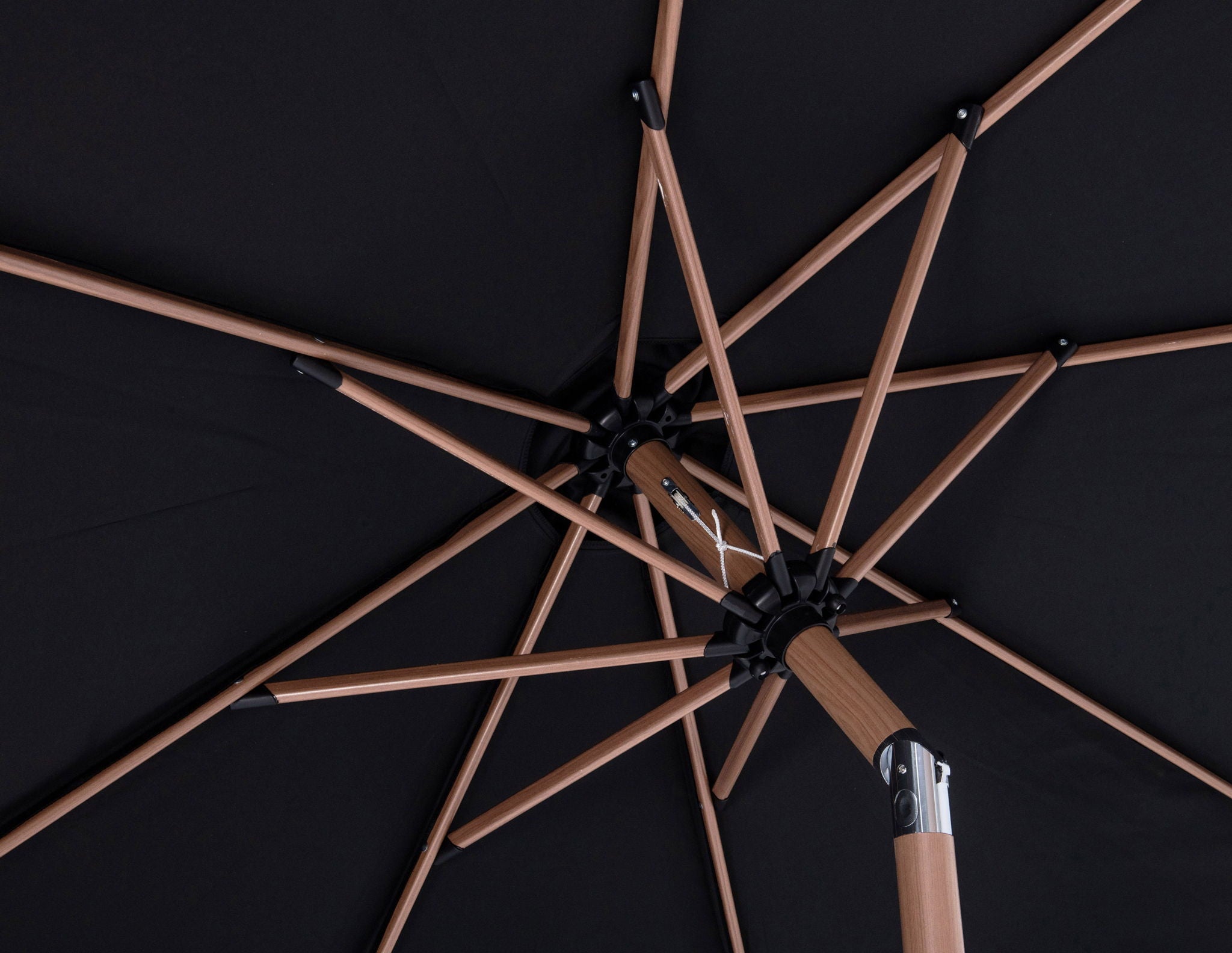 Amalfi - Aluminum Patio Umbrella - Black Base / Light Brown Pole
