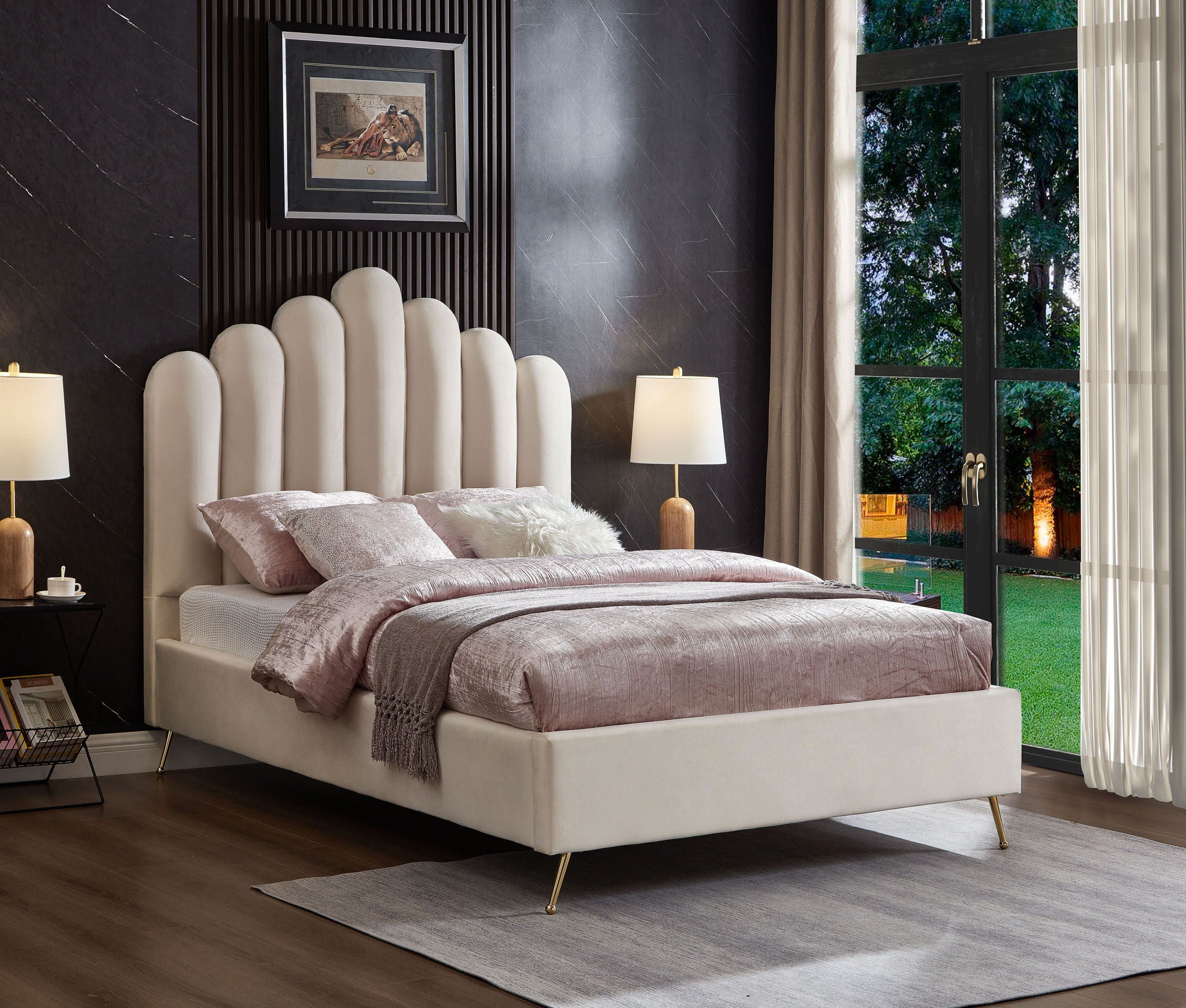 Lily - Bed