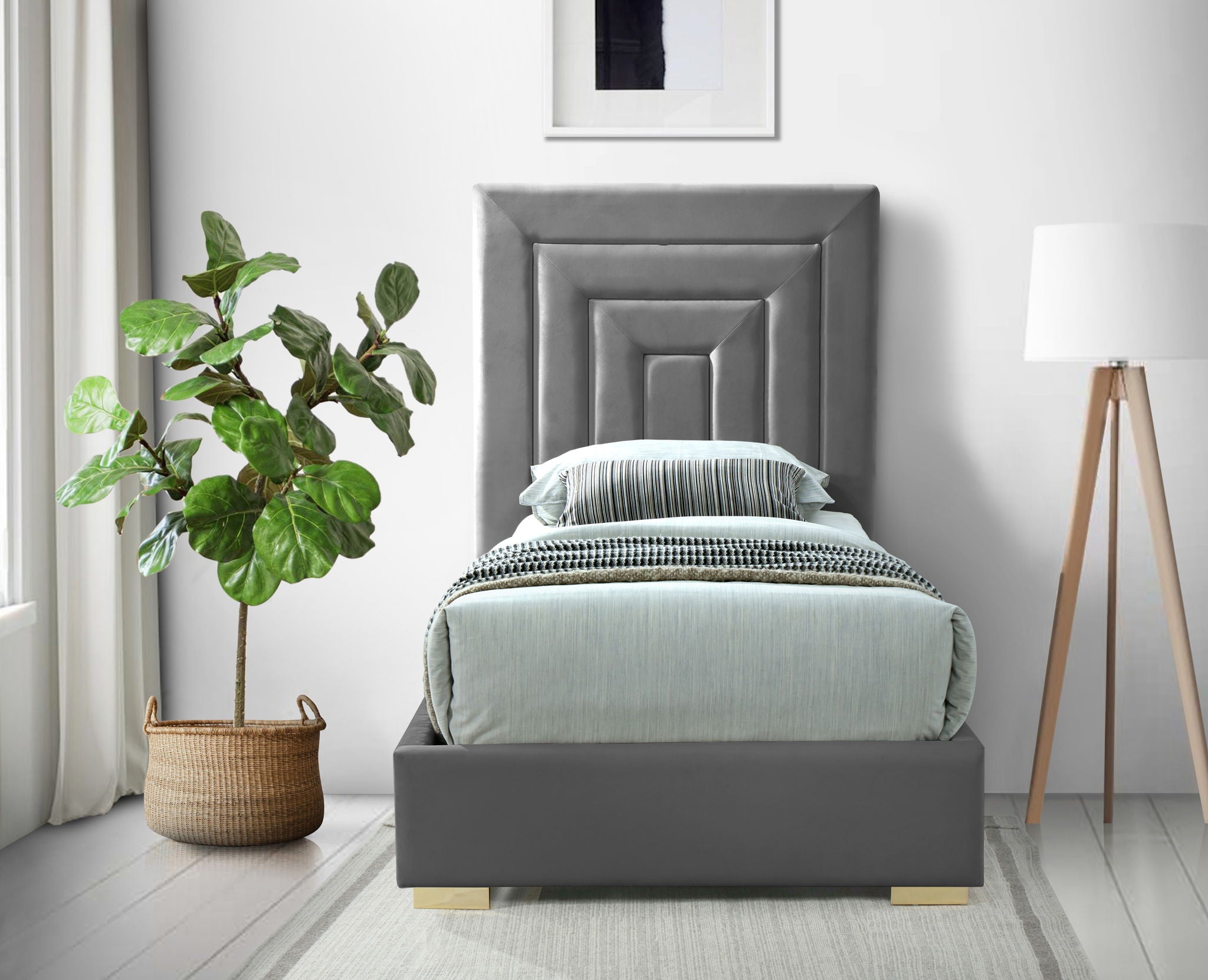 Nora - Bed