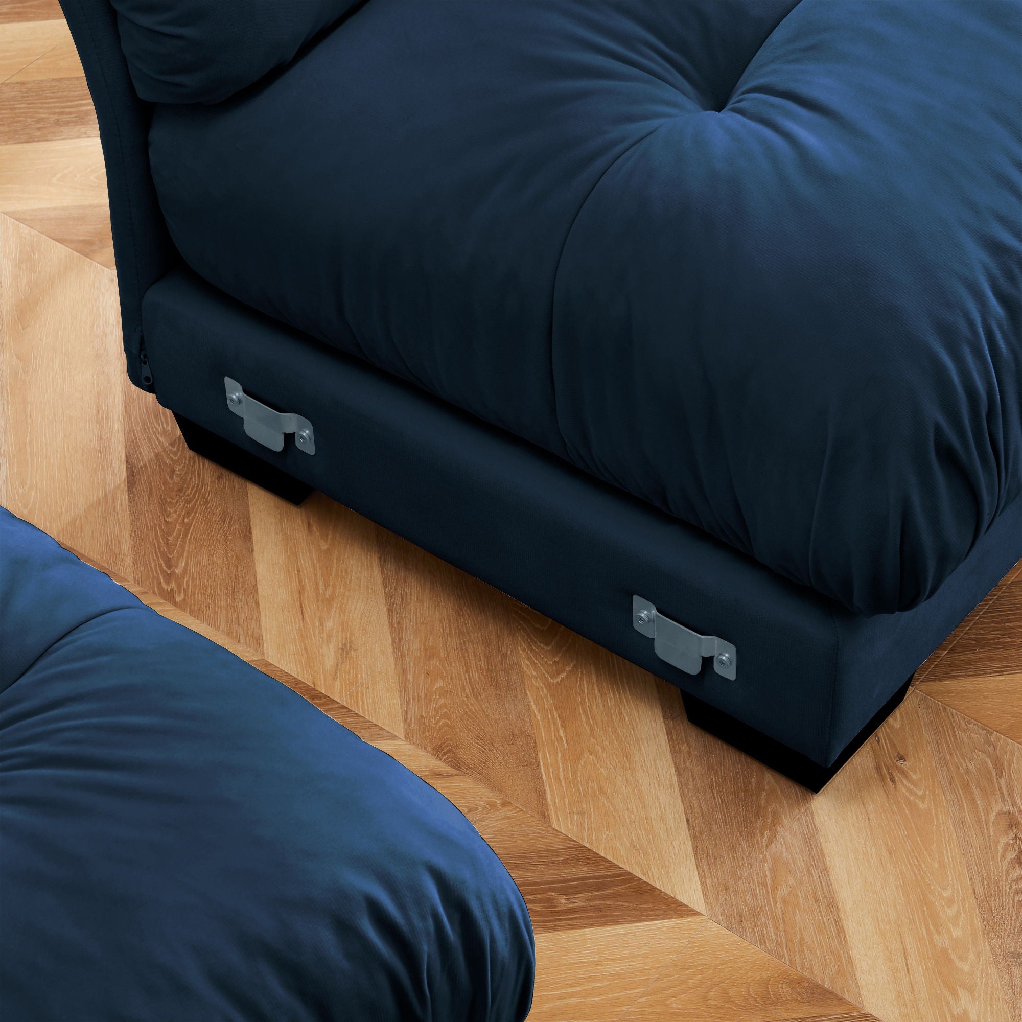 Modern Oversize Sofa With Cloud Like Comfort, Featuring Waist And Throw Pillows